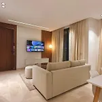 Chic & Cozy Apartment With Parking Near Cfc